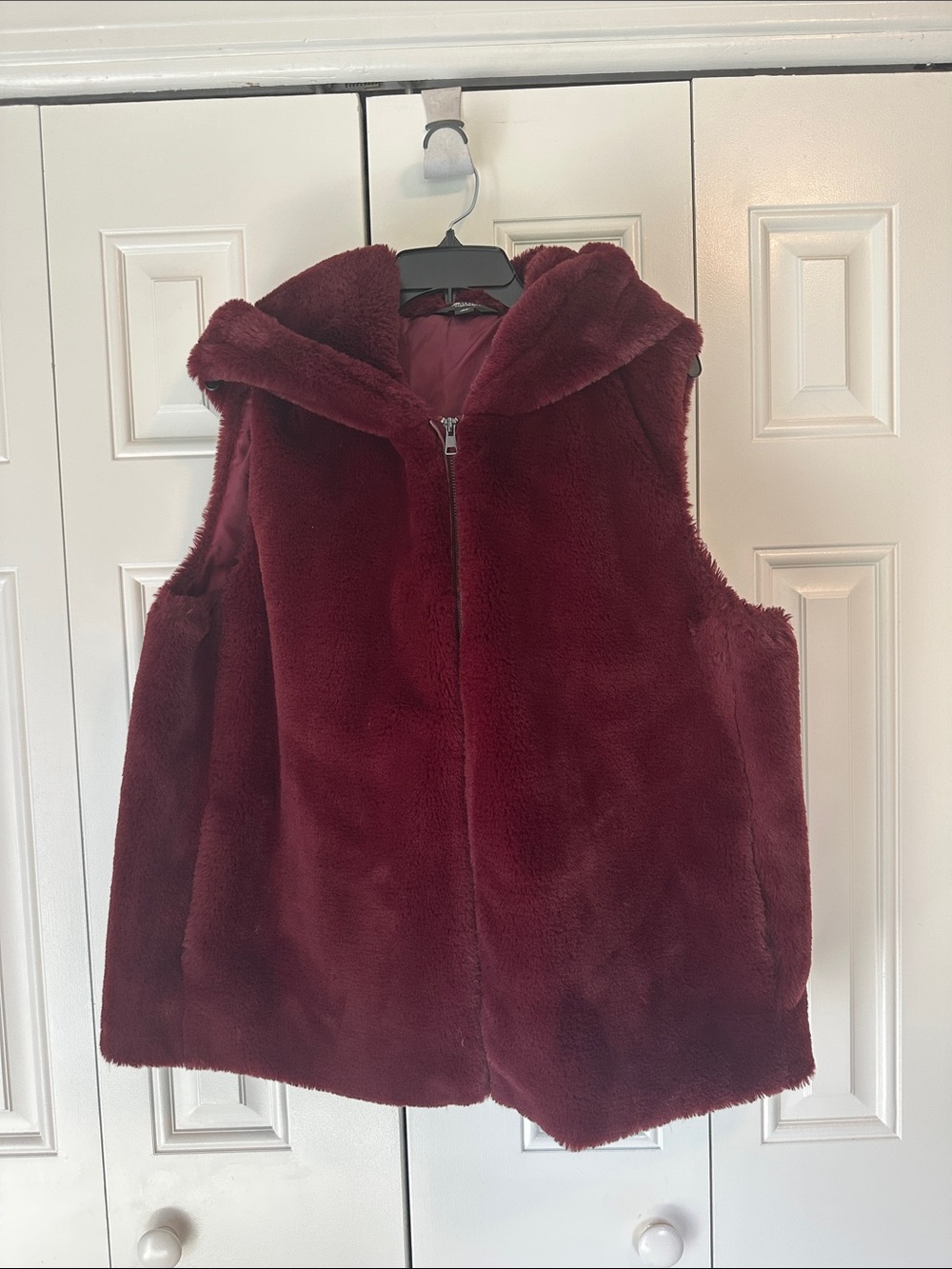 Simply Vera Vera Wang Burgundy Hooded Faux Fur Vest